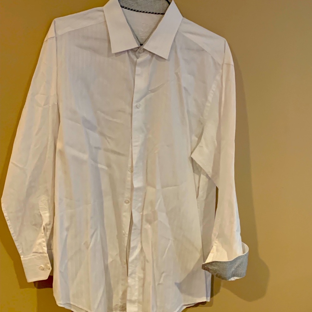 Bugatchi designer dress shirt 181/2 in neck and 34/35 sleeve